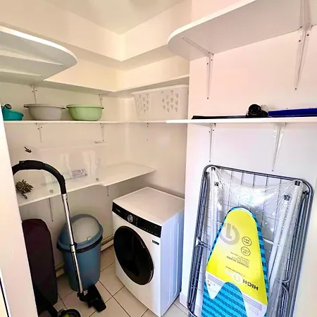 Magnifique 2 - Parking - Netflix - Gare *