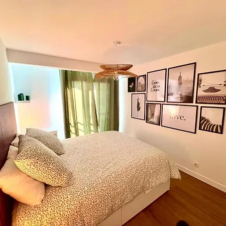 Magnifique 2 - Parking - Netflix - Gare *