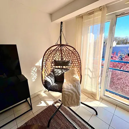 Magnifique 2 - Parking - Netflix - Gare